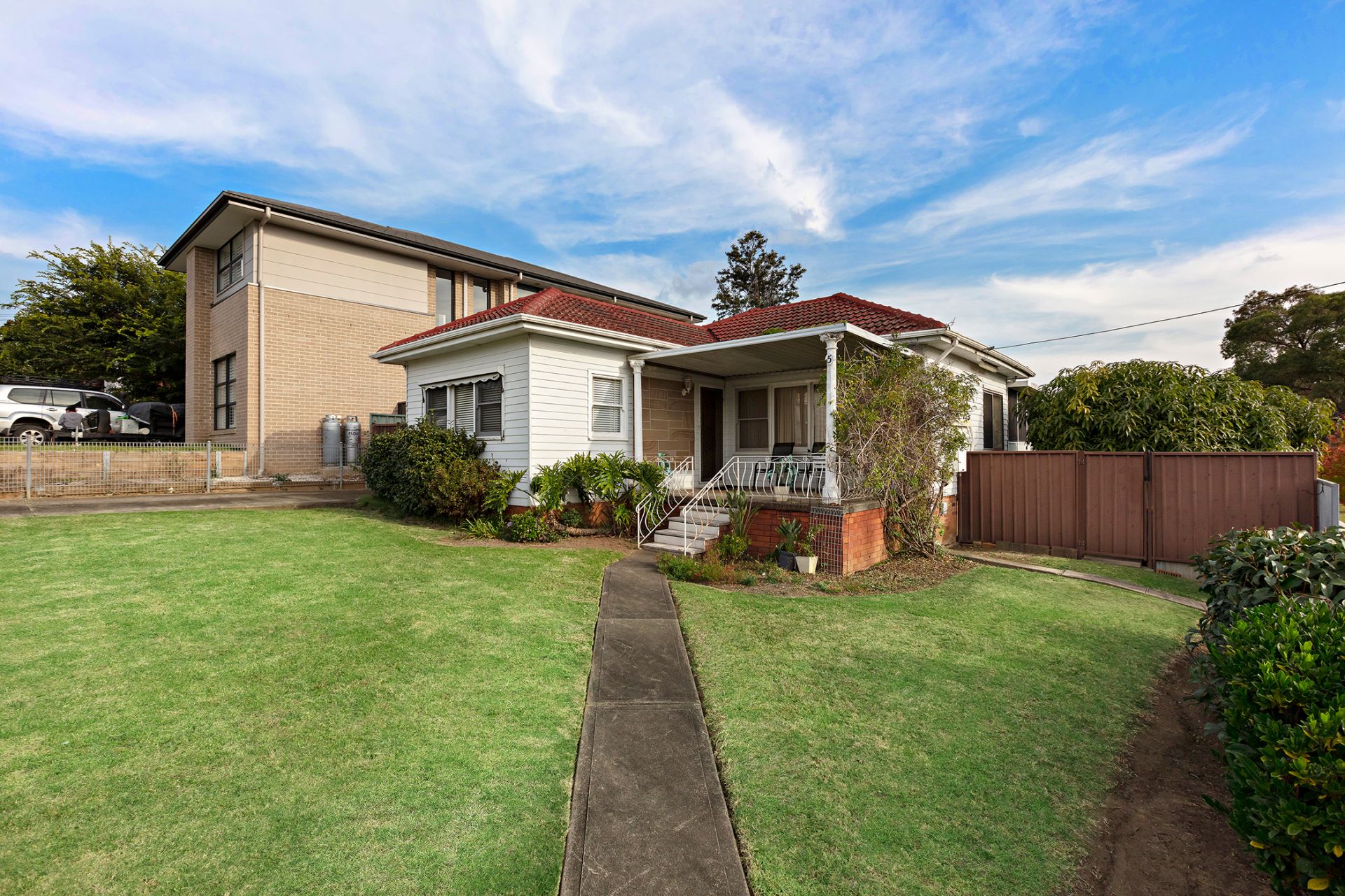 Real Estate For Sale 5 Valley Road Campbelltown , NSW
