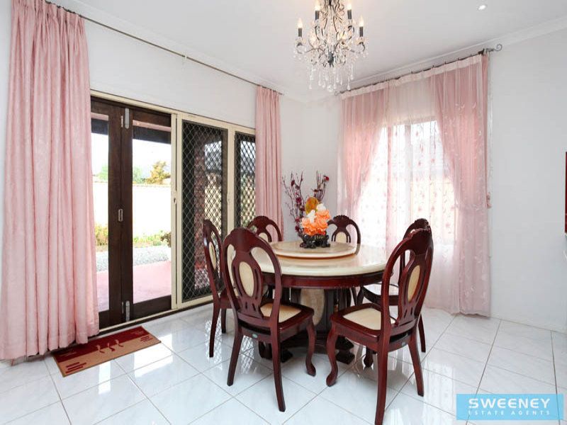 1 Monckton Place, Caroline Springs - Thumbnail 4