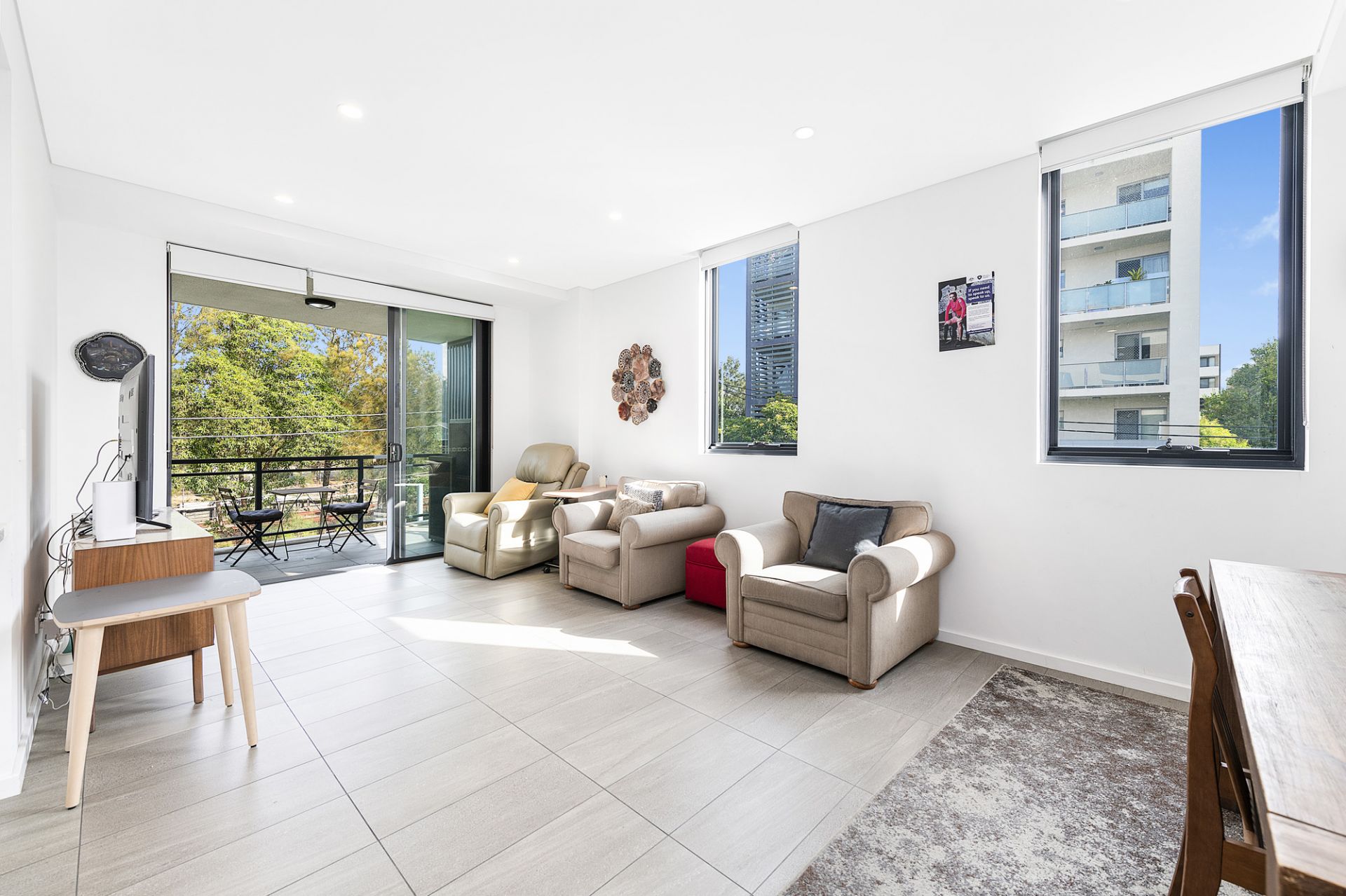 201/43-45 Loftus Crescent, Homebush, Homebush - Thumbnail 2