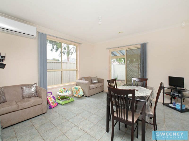 2 Abbington Crescent, Caroline Springs - Thumbnail 7