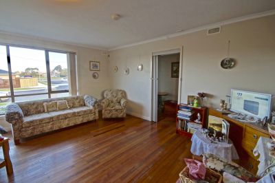 5
 
 
 
  
 
 
 2
 
 
 
  
 
 
 1
 
 
 
 
 
 
 
 22 Greenway Avenue, Devonport TAS 7310, Devonport - Thumbnail 4