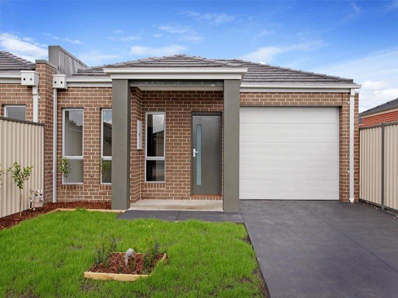 2/2 Anastasia Court, Hillside - Thumbnail 2