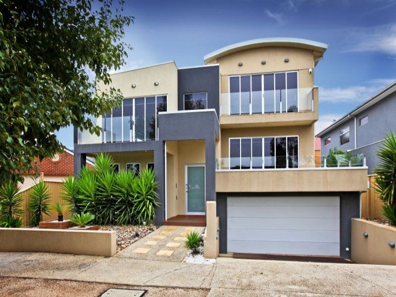 4 Fairbairn Way, Caroline Springs - Thumbnail 2