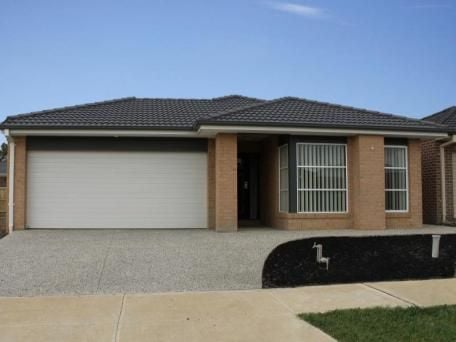 SPACIOUS FAMILY HOME!