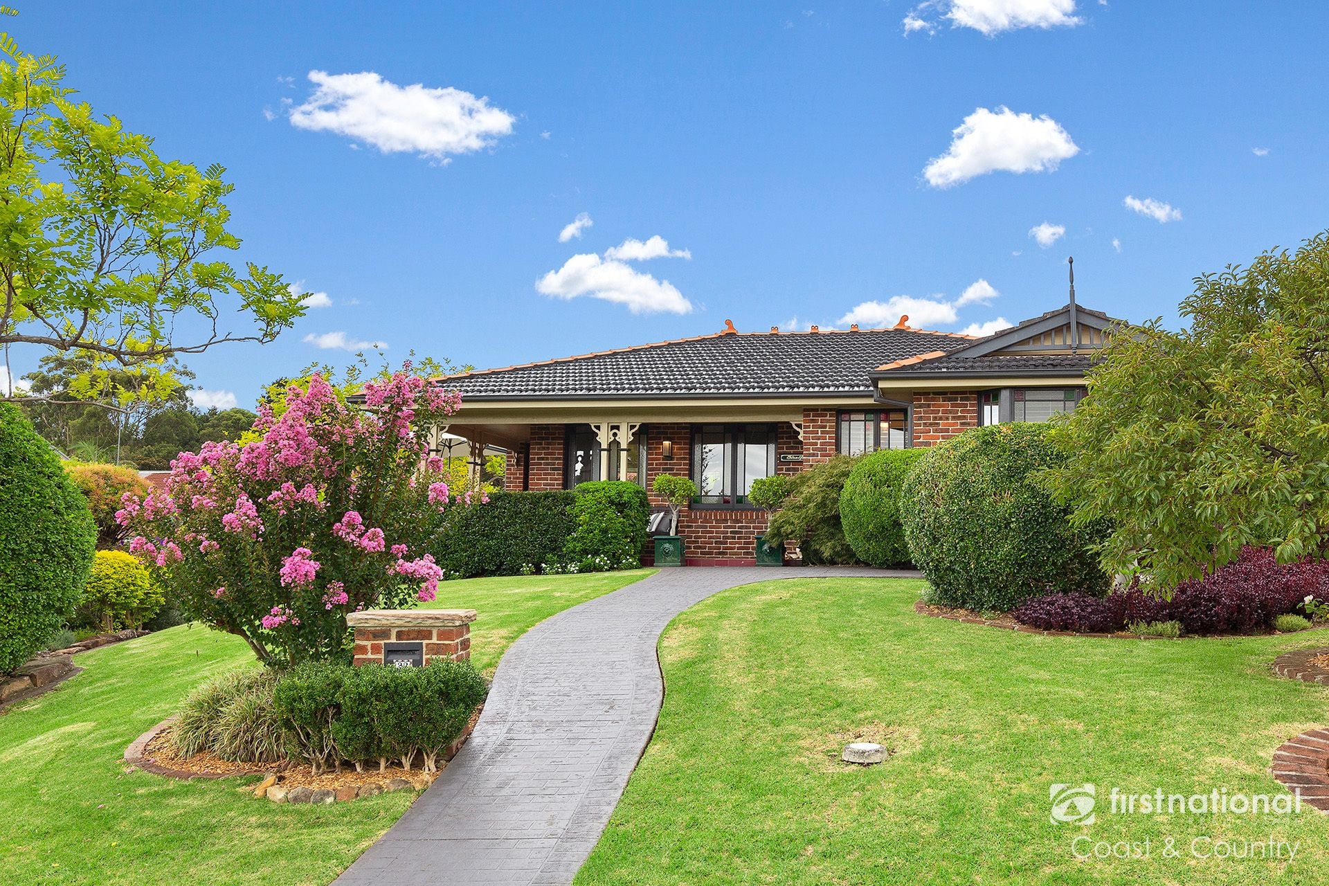 22 Willowbank Place, Gerringong First National Coast & Country Real