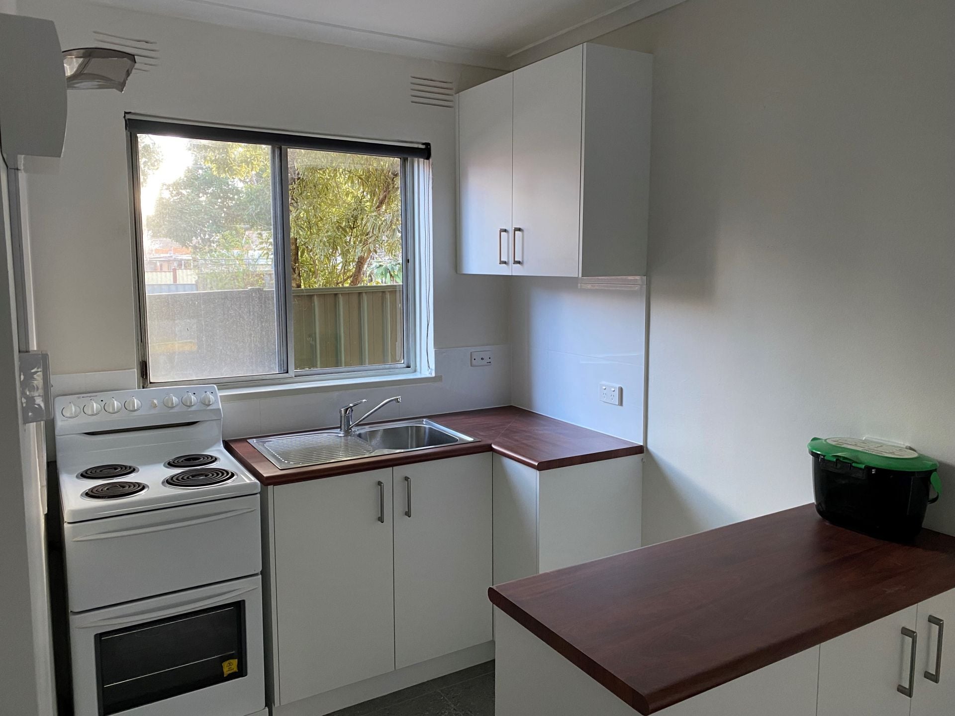 Updated 1 bedroom unit!
