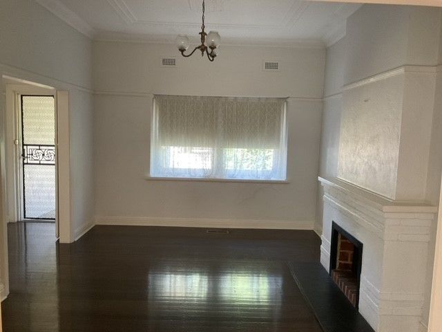 **Lovely home close to Eaglemont village**