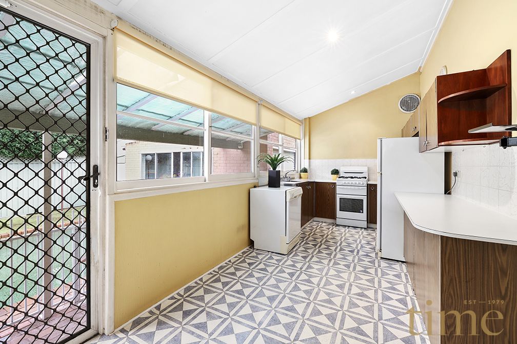 11 Princess Avenue, Rodd Point NSW