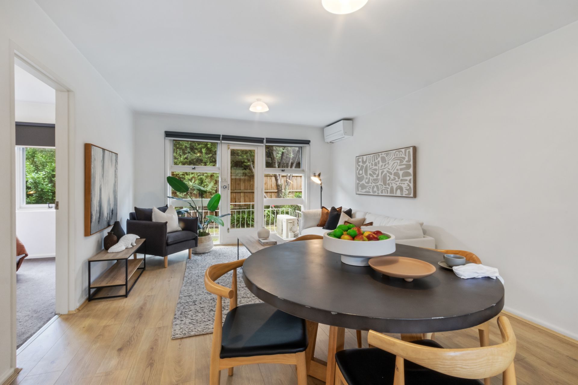 Stunning Apartment Close To All Amenities