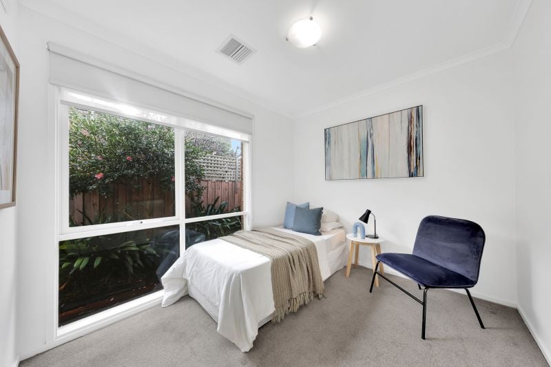8 Nevern Court, Mill Park