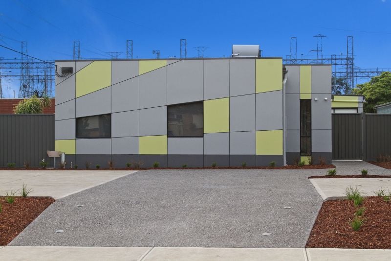 8/2 Merrilands Road, Reservoir