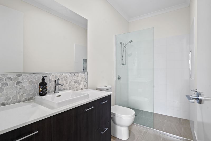 216 Tide Avenue, Maroochydore