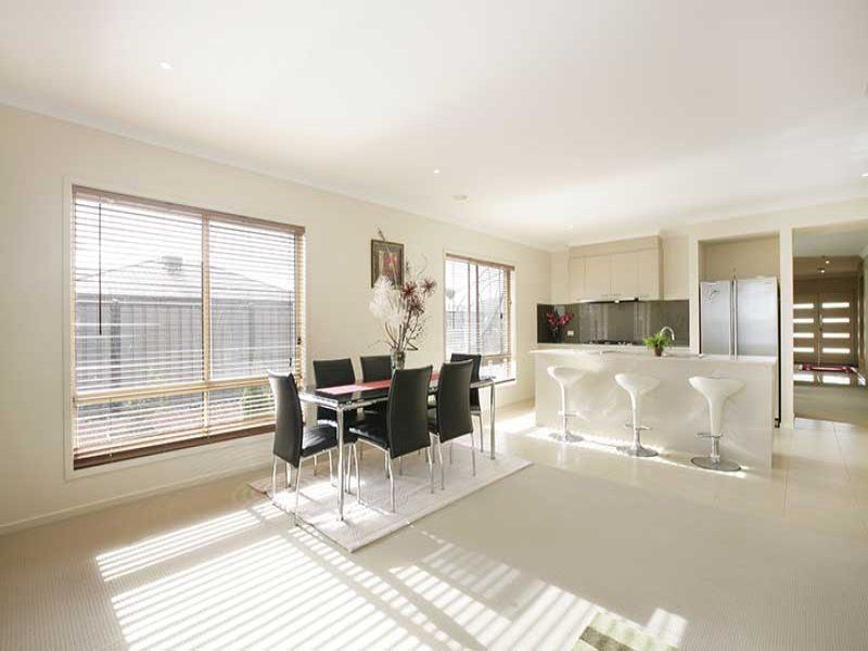 15 Derham Drive, Point Cook - Thumbnail 6