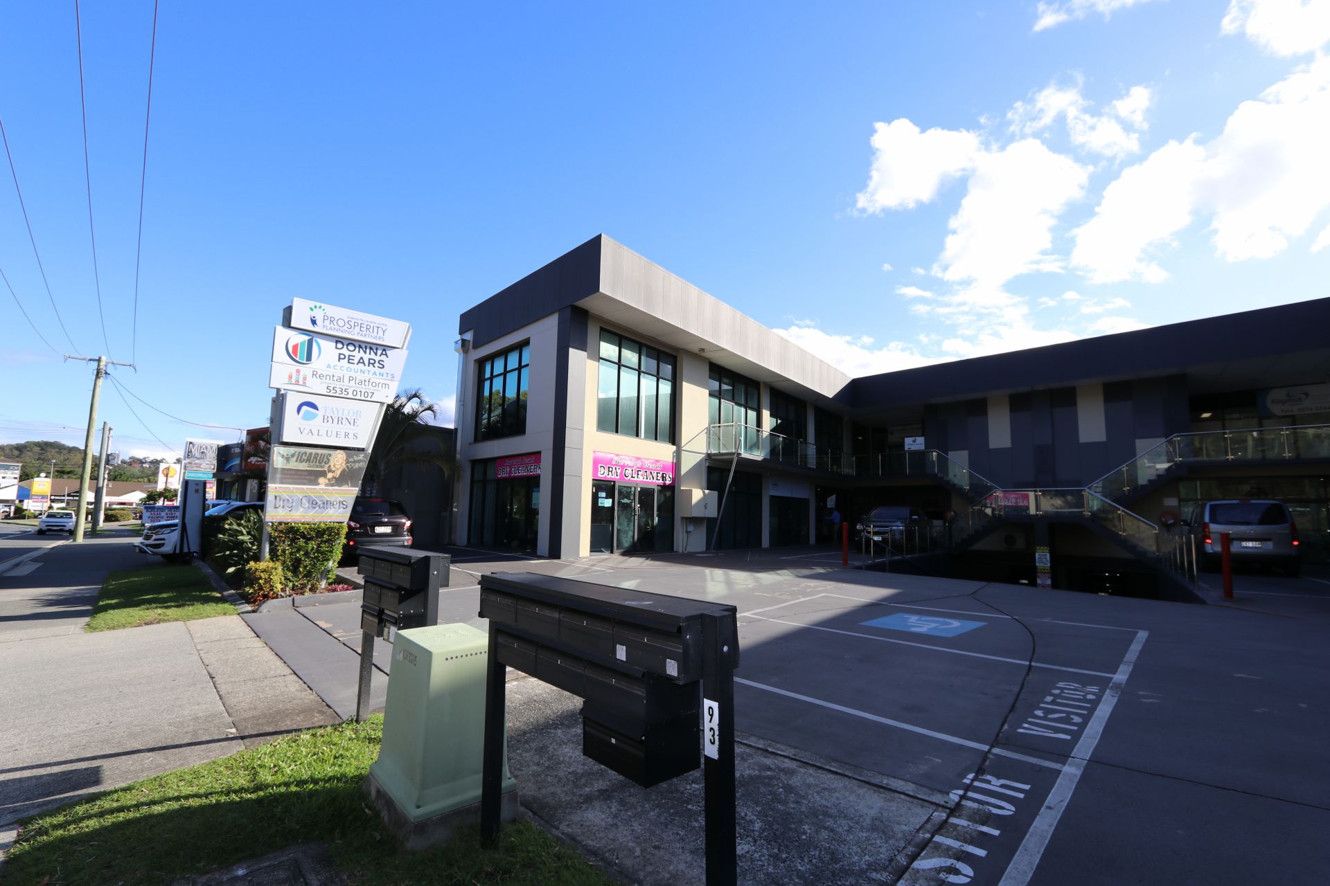 93 West Burleigh Road, Burleigh Heads Lacey West