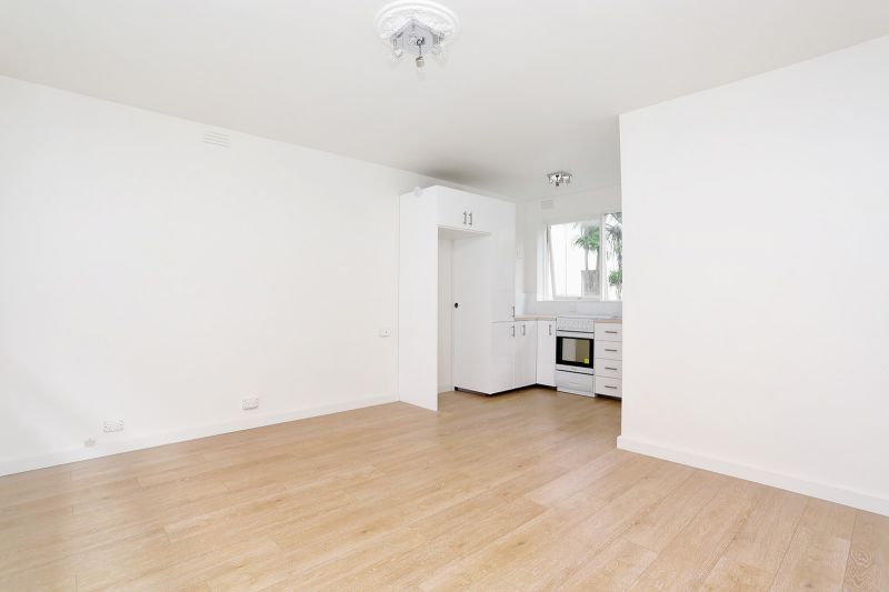 1/4 Wando Grove, St Kilda East - Thumbnail 3