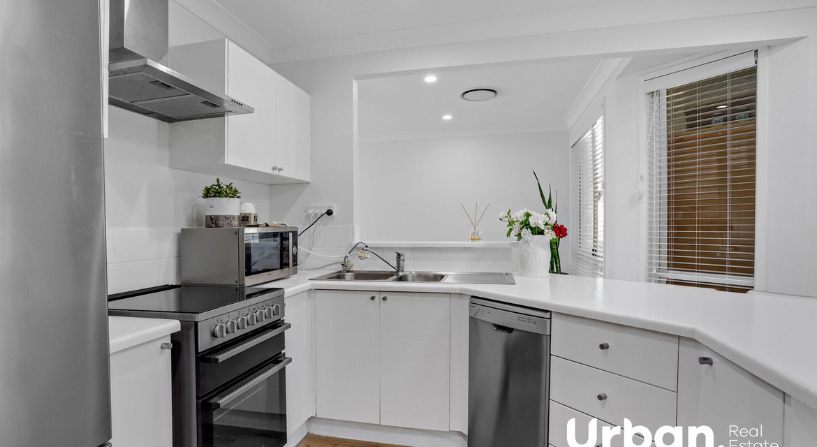 Glenmore Park 9 Friarbird Crescent