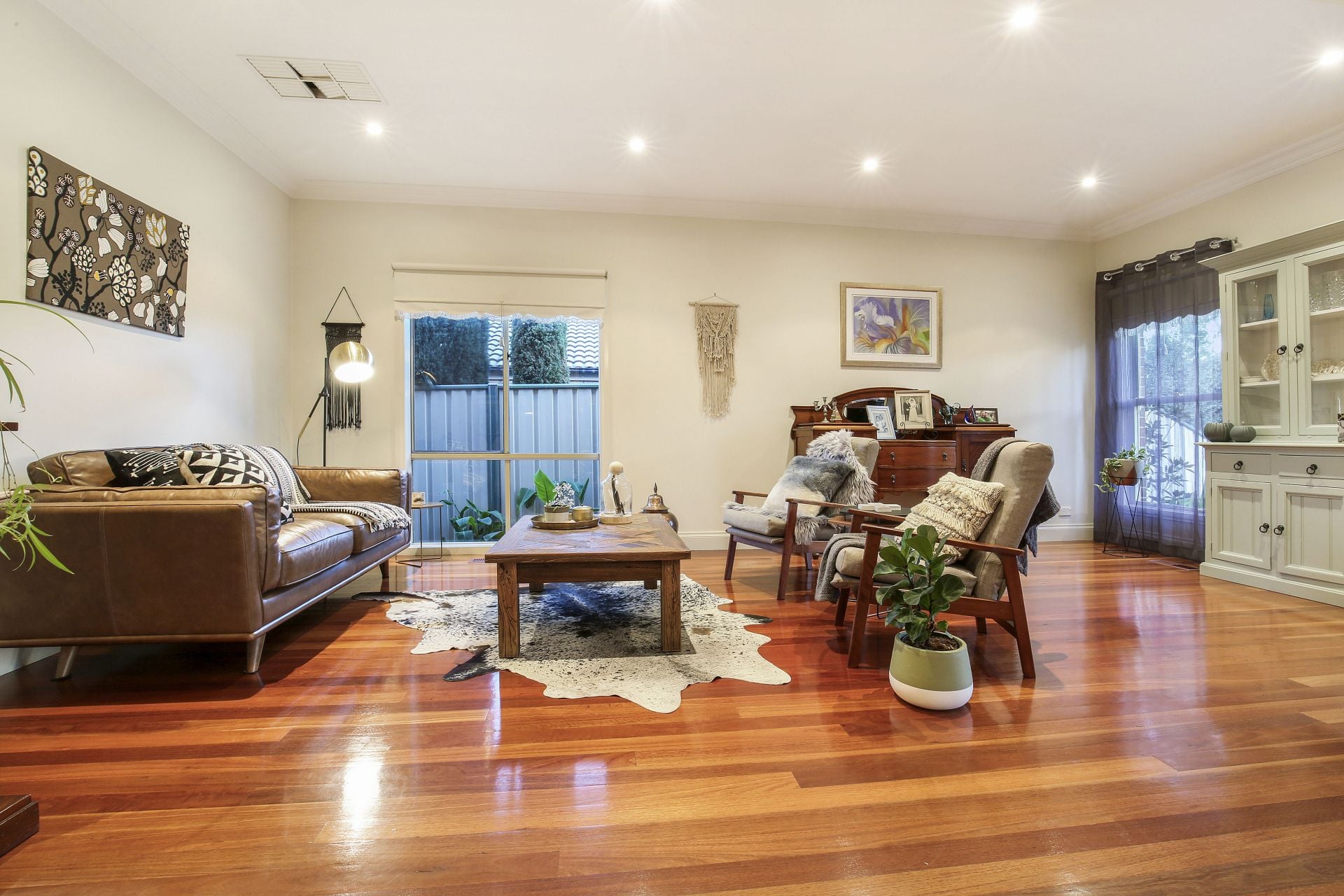Prestige Living in Stunning Rivergum