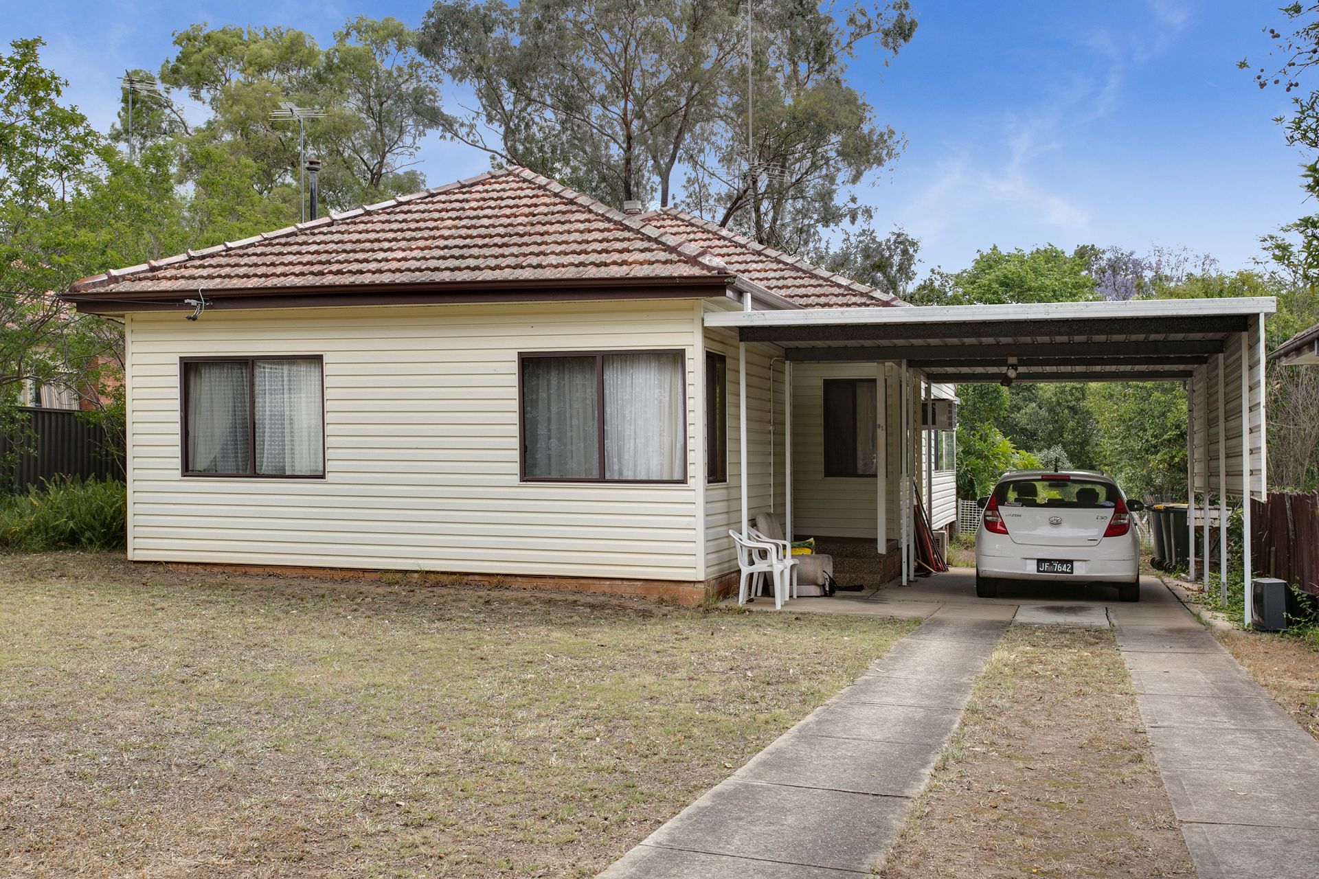 Real Estate For Sale 21 Chisholm Crescent Bradbury , NSW