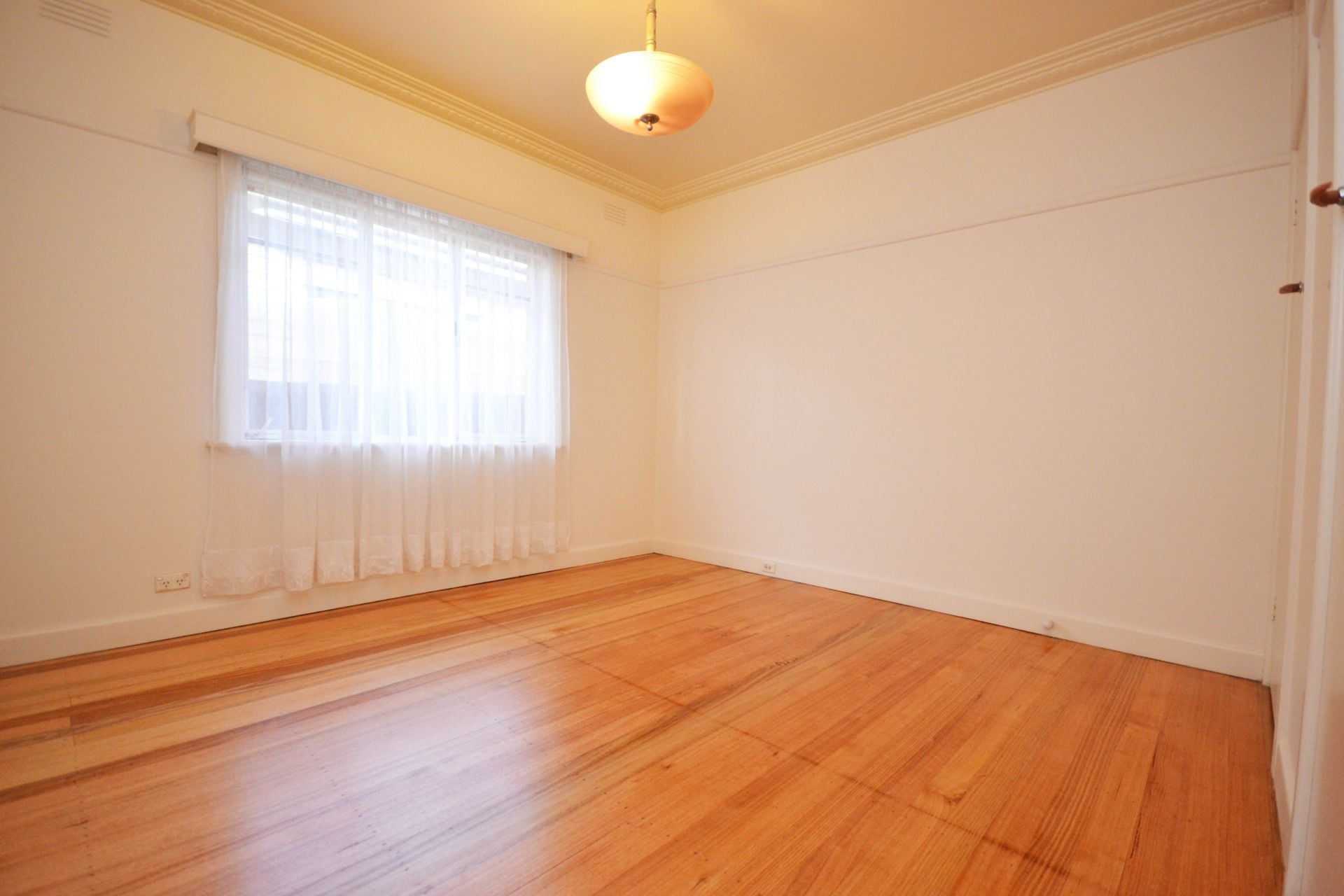 FRESHLY PAINTED THREE BEDROOM HOME