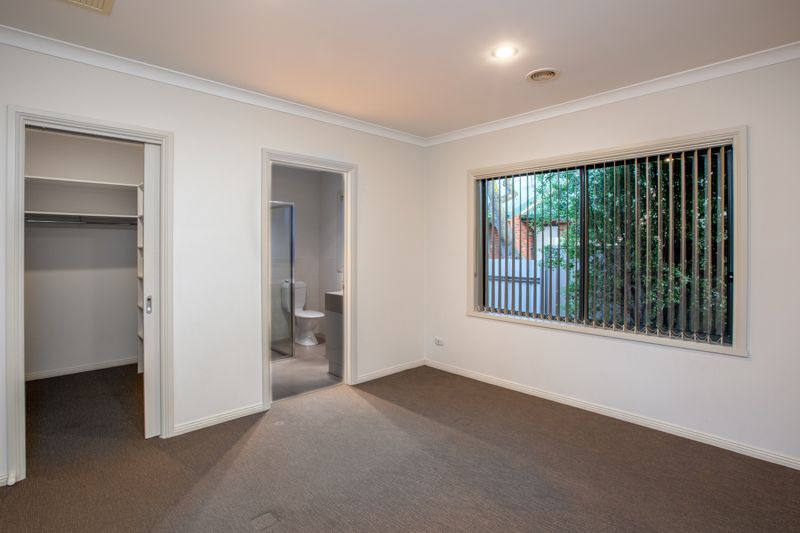 8 Bruno Place Lavington NSW, Lavington - Thumbnail 7