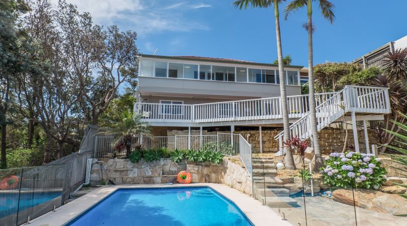 Stunning Family Home By The Ocean