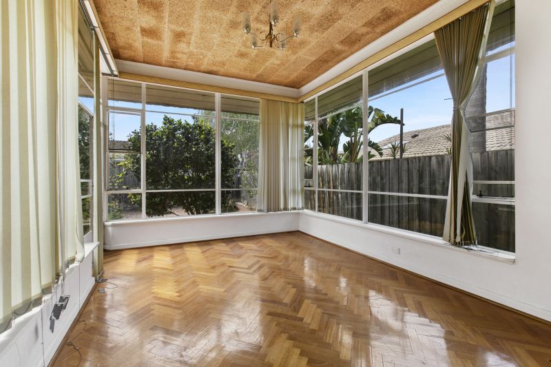 8 Rose Hill Avenue, Caulfield North - Thumbnail 8
