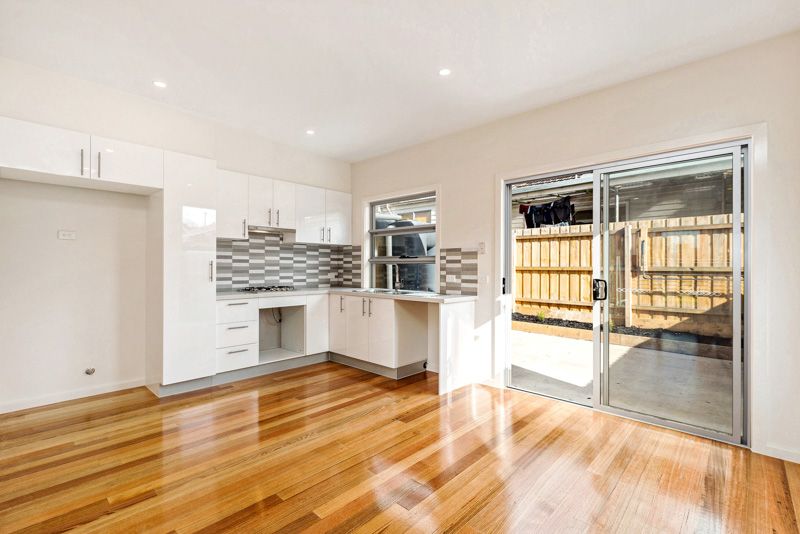 40A Dongola Road, West Footscray - Thumbnail 5