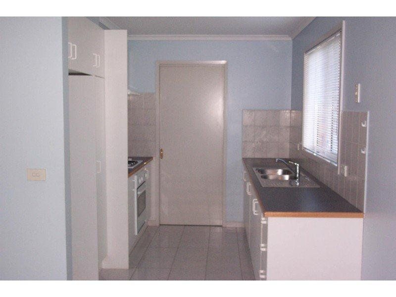 IMMACULATE TOWNHOUSE !!!