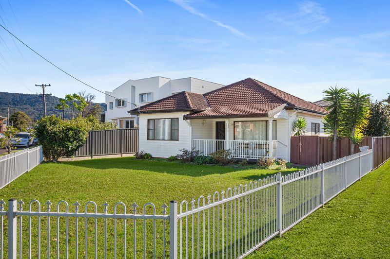 Real Estate For Sale 28 Lake Parade East Corrimal , NSW