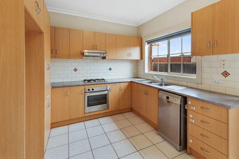 4/23 Grimwade Street, Reservoir