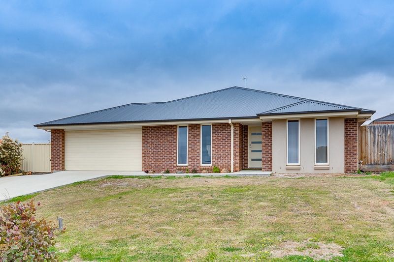 7 Currington Crescent, Bacchus Marsh - Thumbnail 2