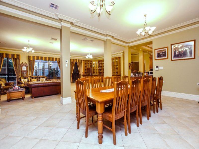 11 St Georges Avenue, Caroline Springs - Thumbnail 4