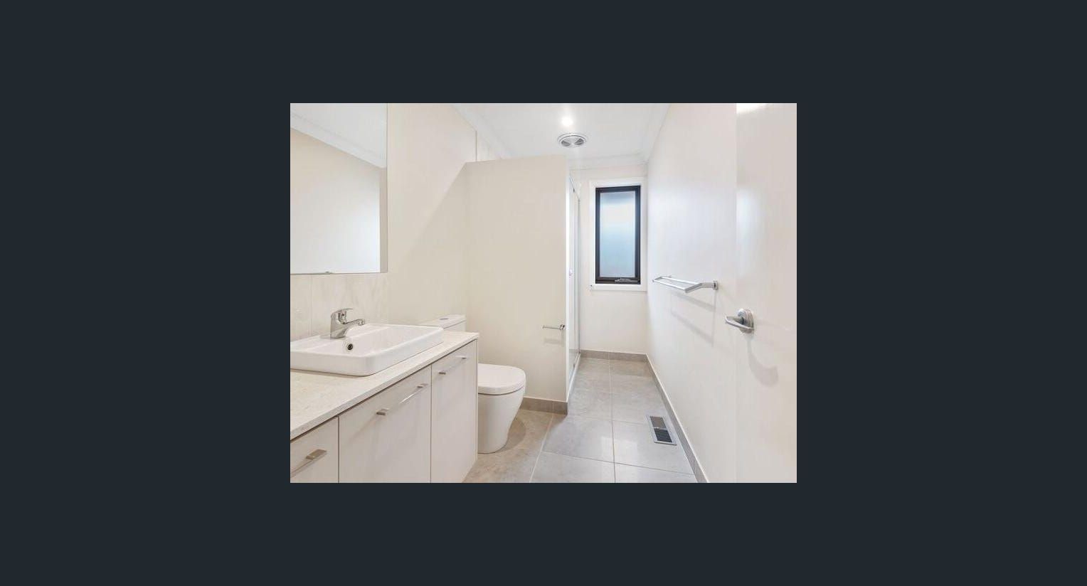 Low maintenance 3 bedroom !