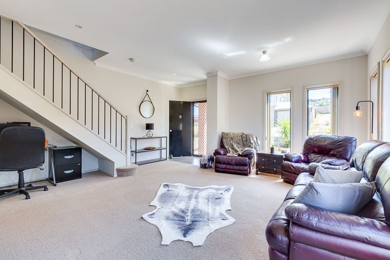 4/10-12 Ross Street, Bacchus Marsh - Thumbnail 3