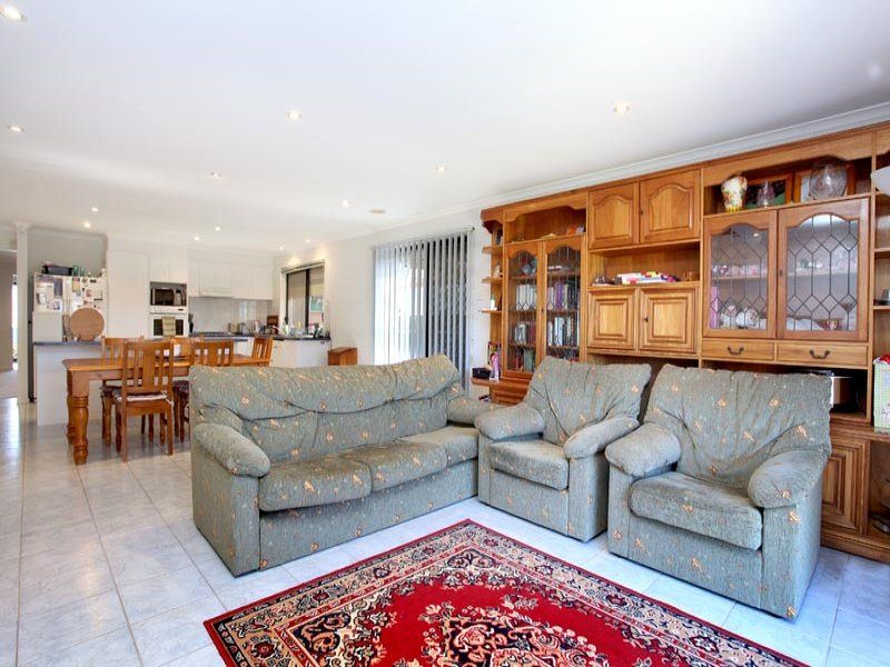 16 Niewand Avenue, Burnside - Thumbnail 5