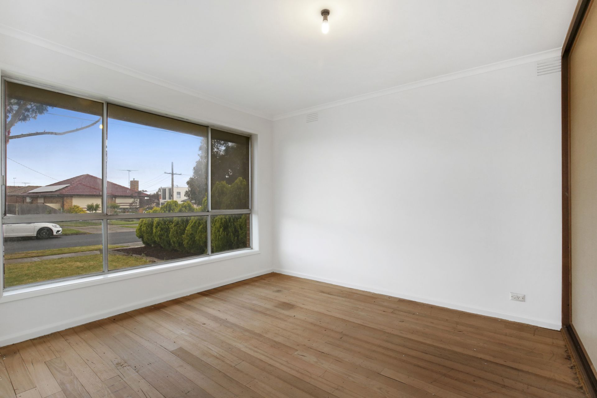Real Estate For Sale 27 Richardson Street Thomastown , VIC