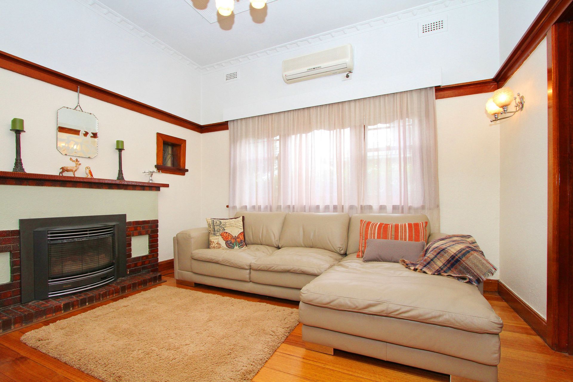 REFINED ELEGANCE AND SOPHISTICATION
