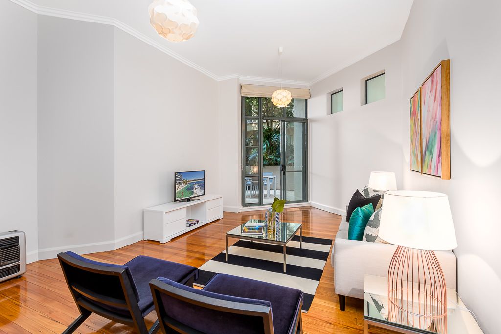 Fabulous Garden Apartment in the Dakota'