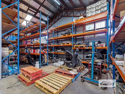 WAREHOUSE FOR SALE IN OLYMPIC CENTRAL!