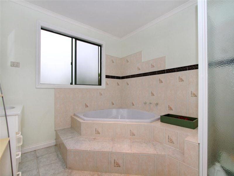 Spacious Townhouse With Everything At Your Feet