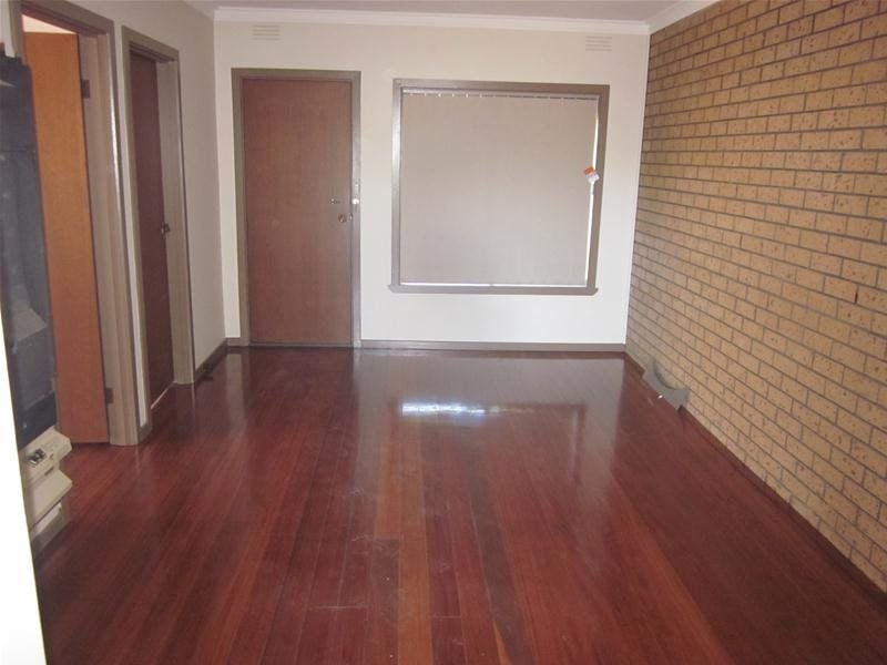 LARGE HOME LIKE UNIT.