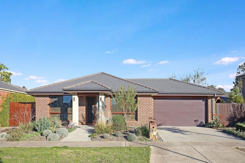 77 Merredin Circuit, Doreen