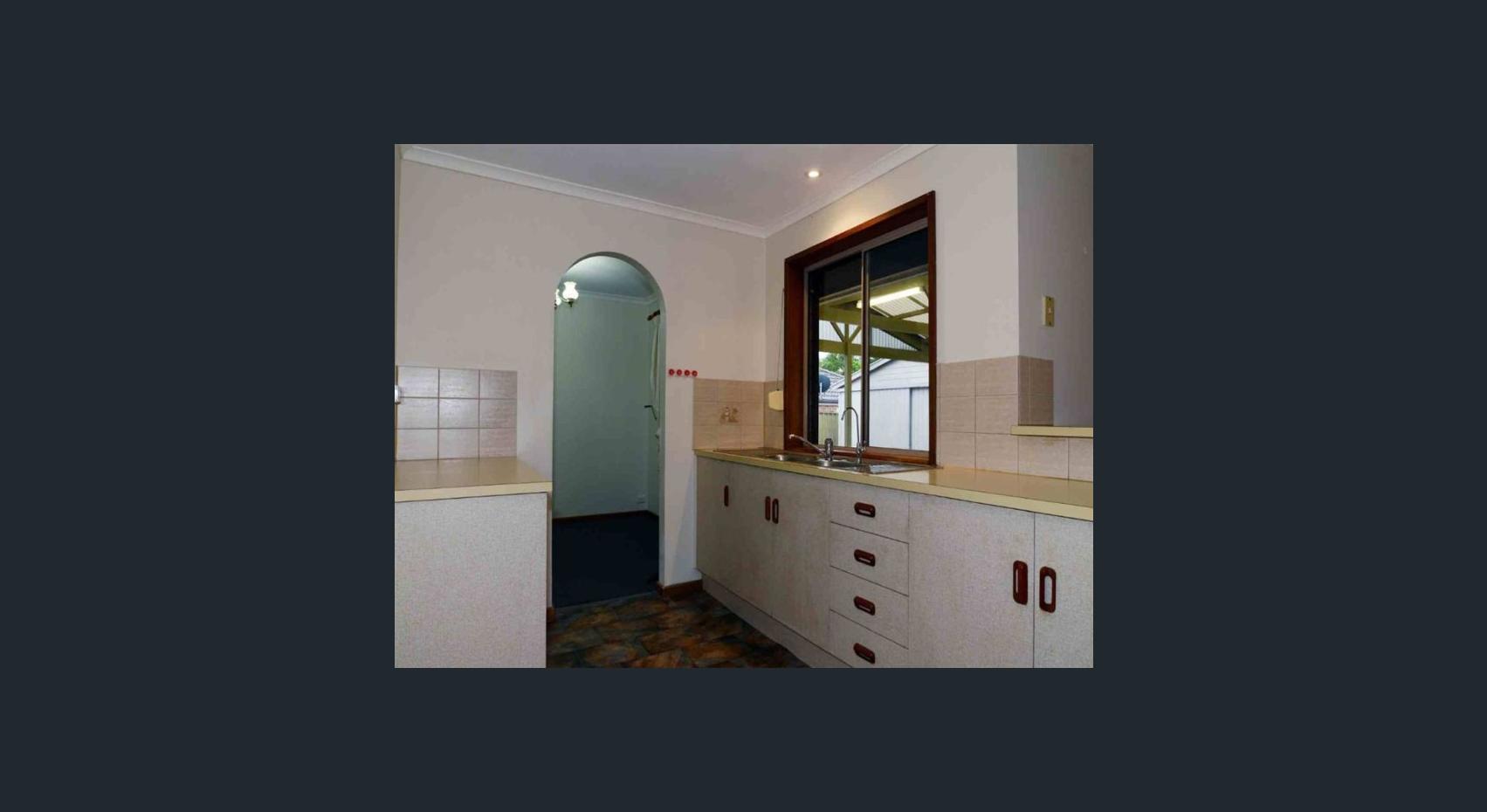 35 Banks Road  Woodcroft 5162