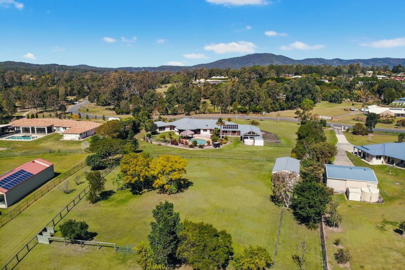 Real Estate For Sale 18 Warwick Lane Samford Valley , QLD