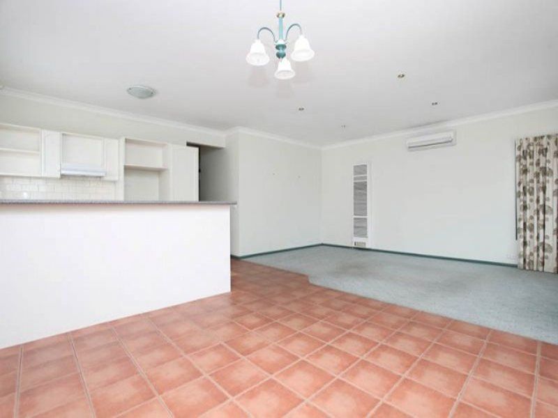 10 Taylors Court, Caroline Springs - Thumbnail 4