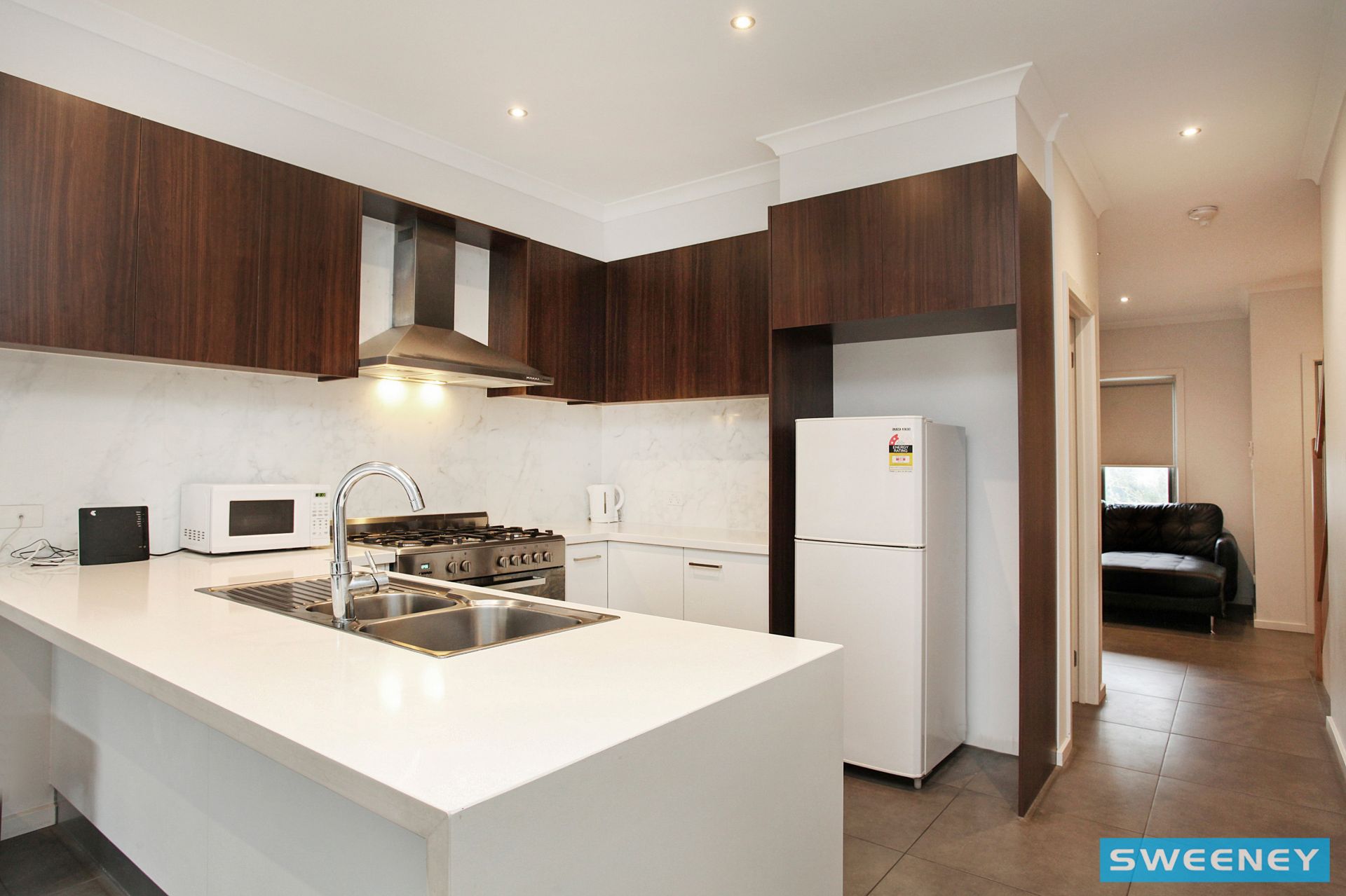 39 Marine Parade, Caroline Springs - Thumbnail 5