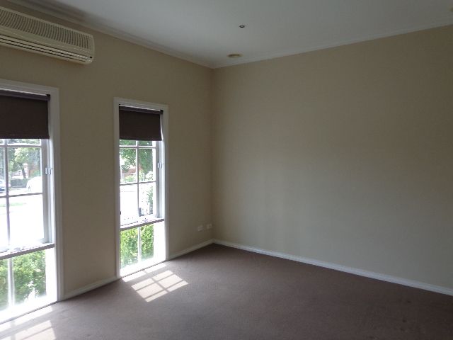 **Low maintenance living in fantastic location**