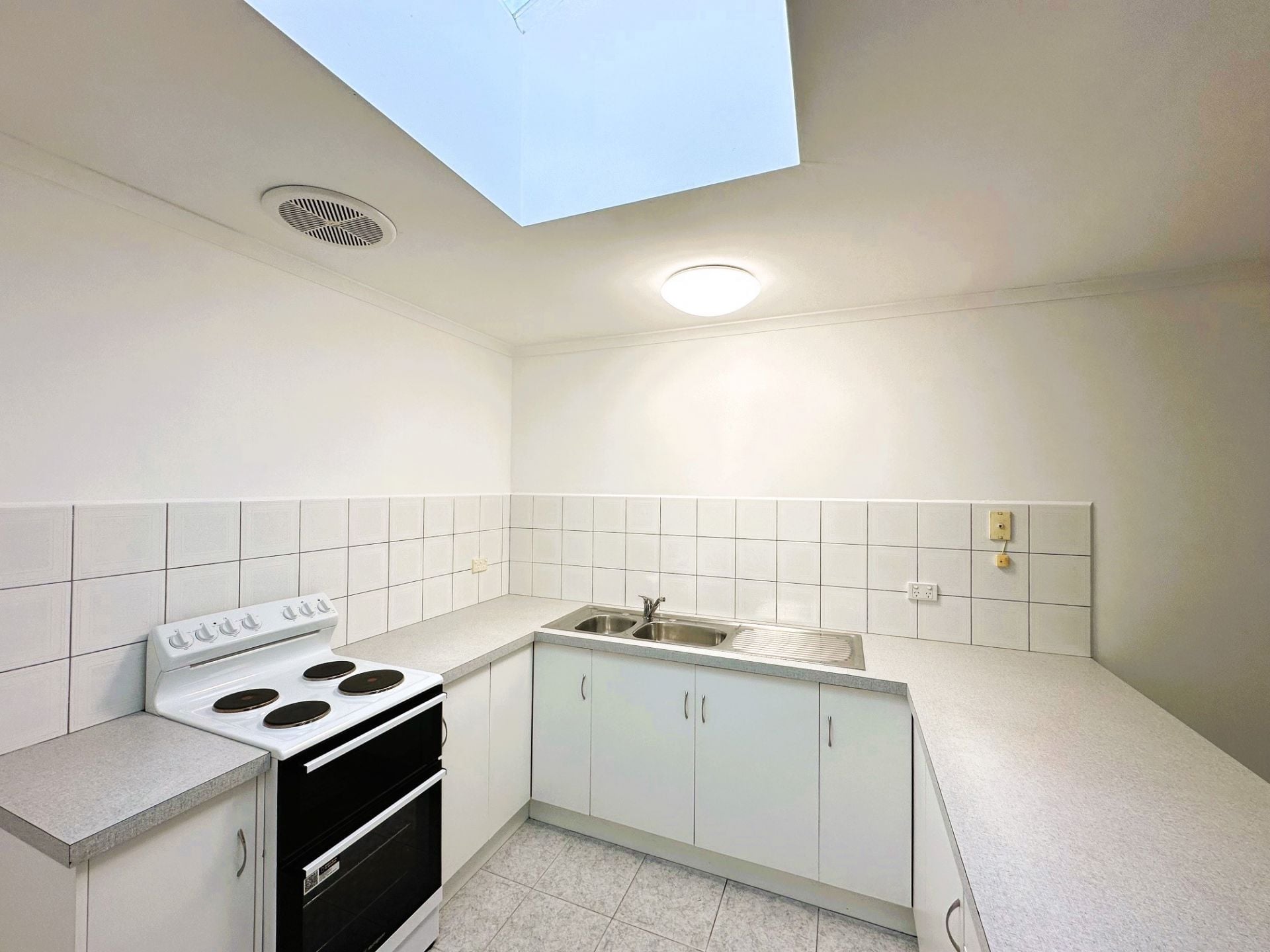 1/54 Geelong Rd Torquay VIC, Torquay - Thumbnail 4