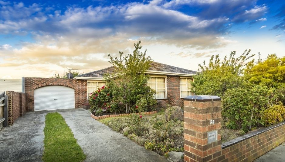 4 BEDROOM FAMILY HOME IN PRIME LOCATION