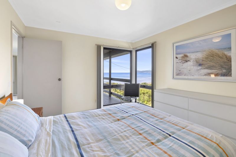 2000 sqm OF FLAT, FRONT ROW REAL ESTATE, Eastern View - Thumbnail 7